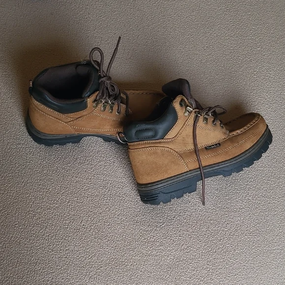 Youth Size 3 Thom McAn Leather Vintage Boots, Y2K - Picture 1 of 9